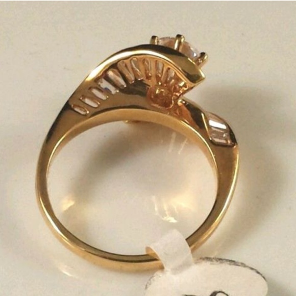 Gold Plated Solitaire Ring Elegant Cubic Zirconia sizes 5 7 - Picture 9 of 15